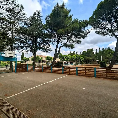 Le Pinada - Maeva Camping Fabrezan
